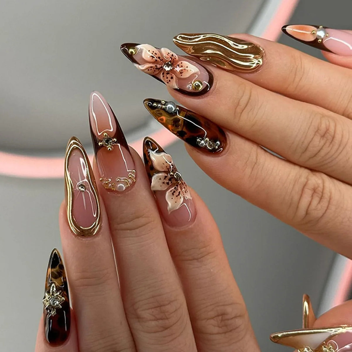 Gold Ripple Brown Floral Almond Press-On Nails