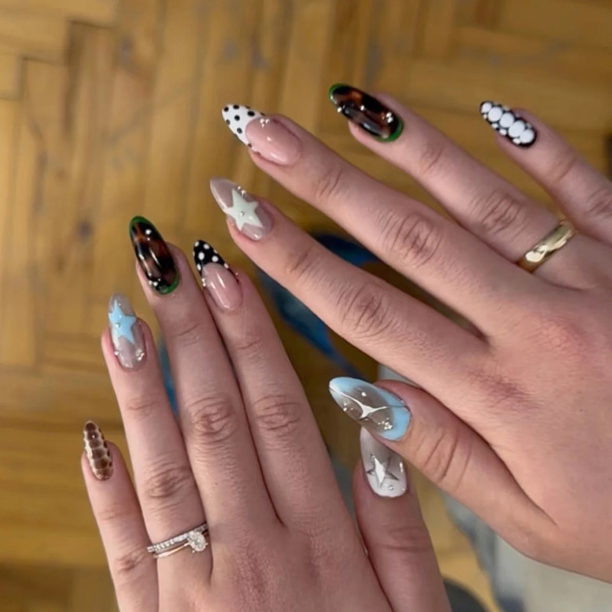 Short Red Star Almond Press-On Nails