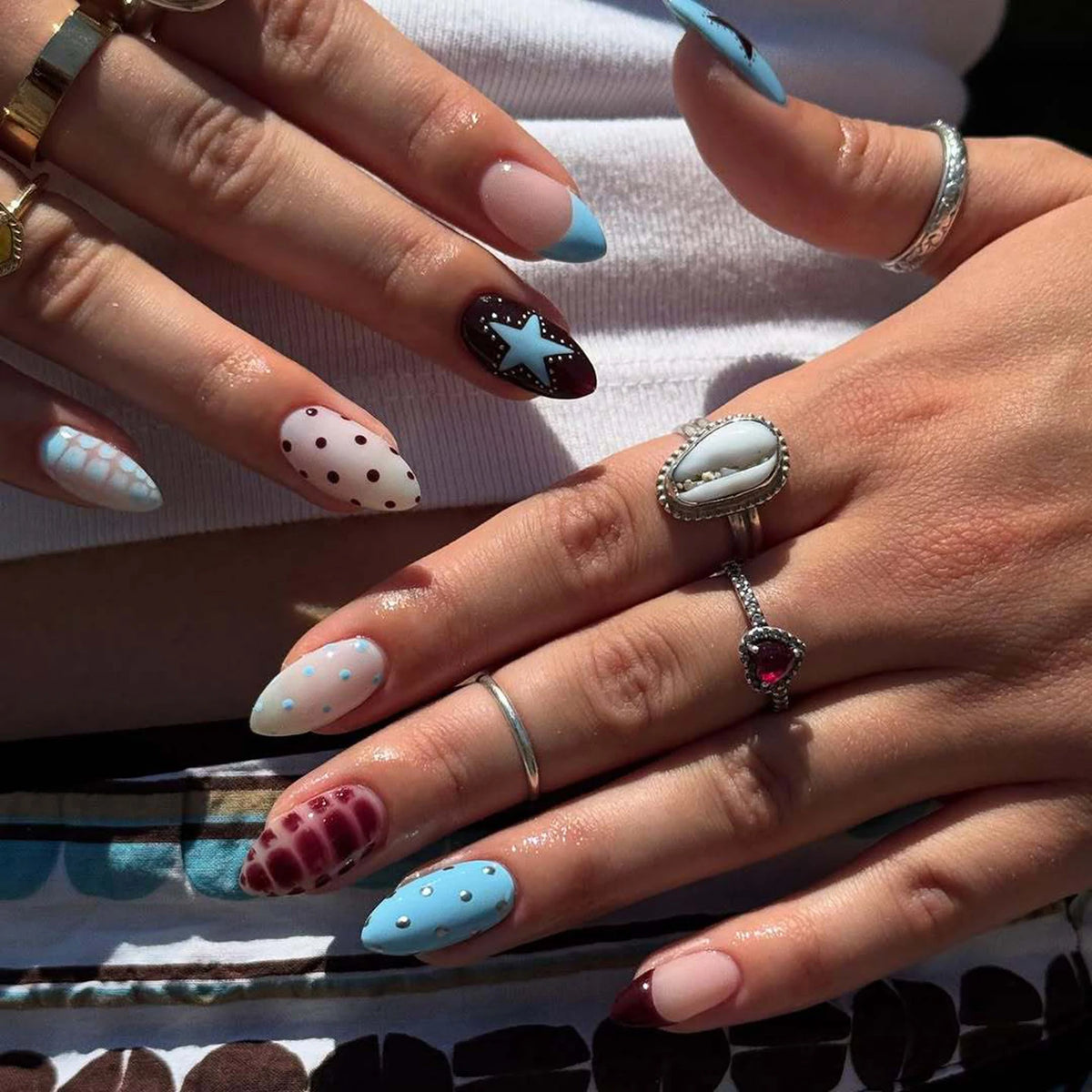 Short Red Star Almond Press-On Nails