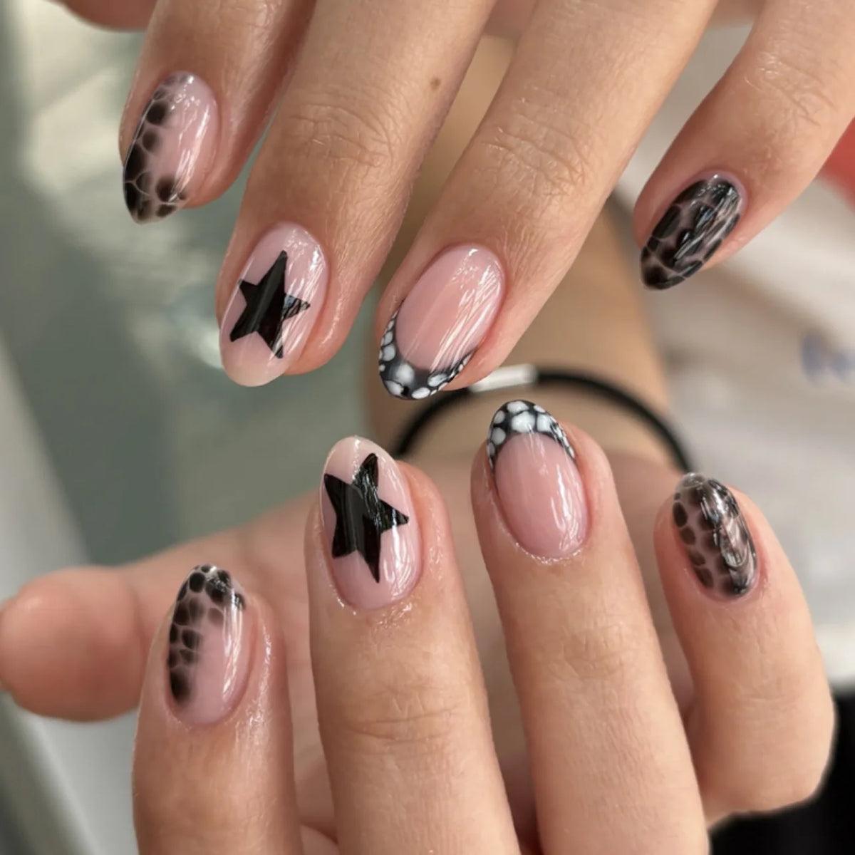 Short Red Star Almond Press-On Nails